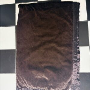 Giraffe at Home Chocolate Brown Plush Throw